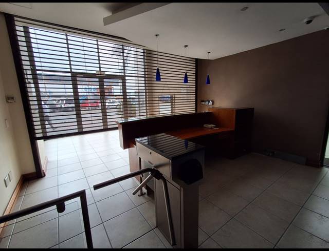 1,065M² OFFICE TO LET IN HERIOTDALE
